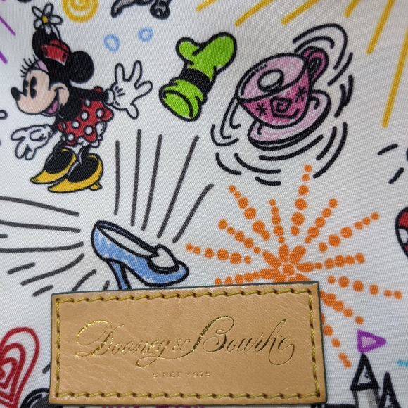 Dooney & Bourke RETIRED Disney Park Champsac Purse Bag. Like New Condition - Picture 3 of 14